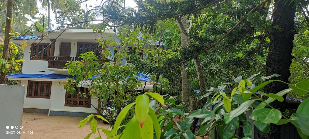 Vyshnavi Home Stay Thanniyam Exteriér fotografie