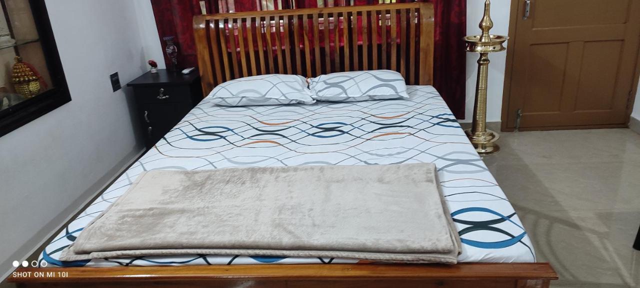Vyshnavi Home Stay Thanniyam Pokoj fotografie